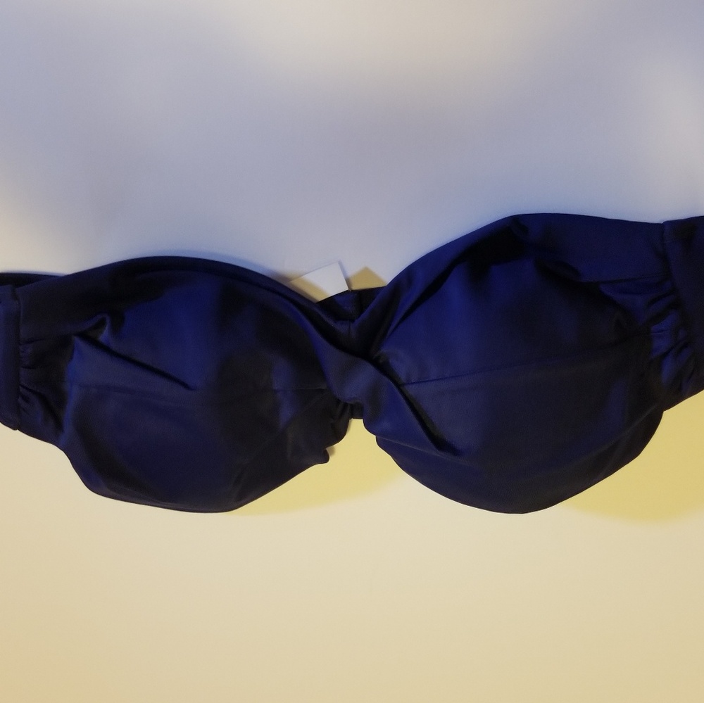 Victoria secret bathing suite top size 34B
